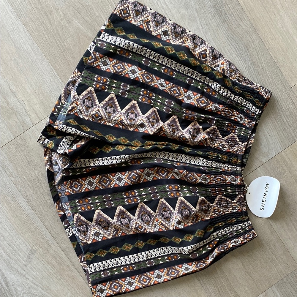 SHEIN Women's Patterned Shorts - Black and Brown